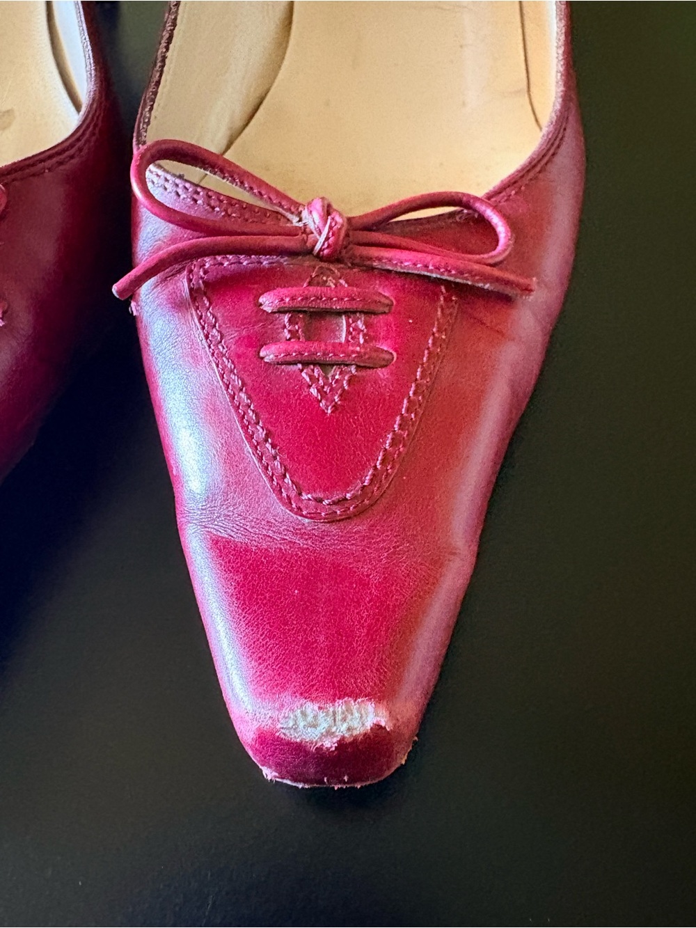Manolo Blahnik Burgundy Leather Mid-Heel Pumps with Bow - Picture 4 of 6